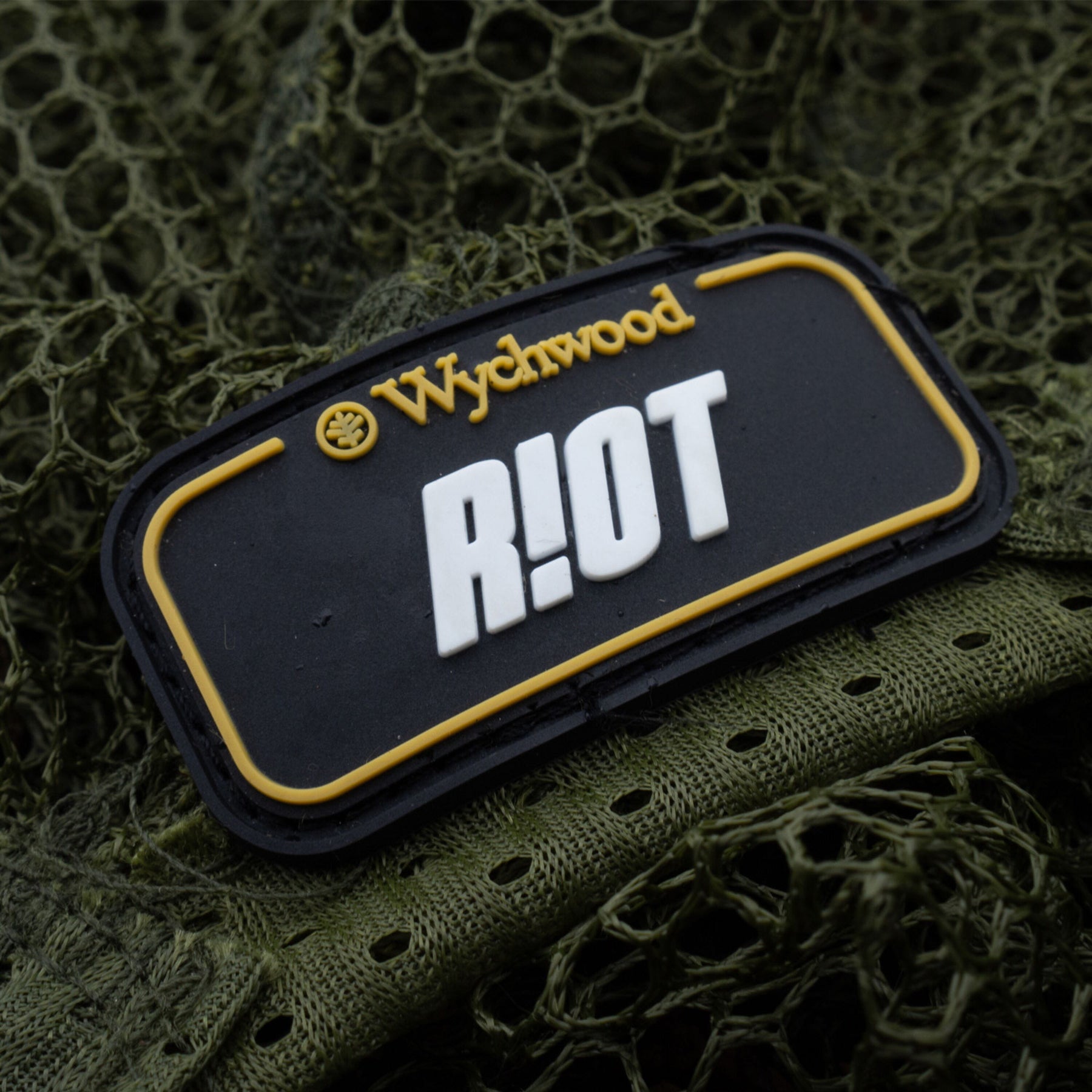 Riot 42in 6ft/180cm Landing Net 2 Piece Handle   Wychwood