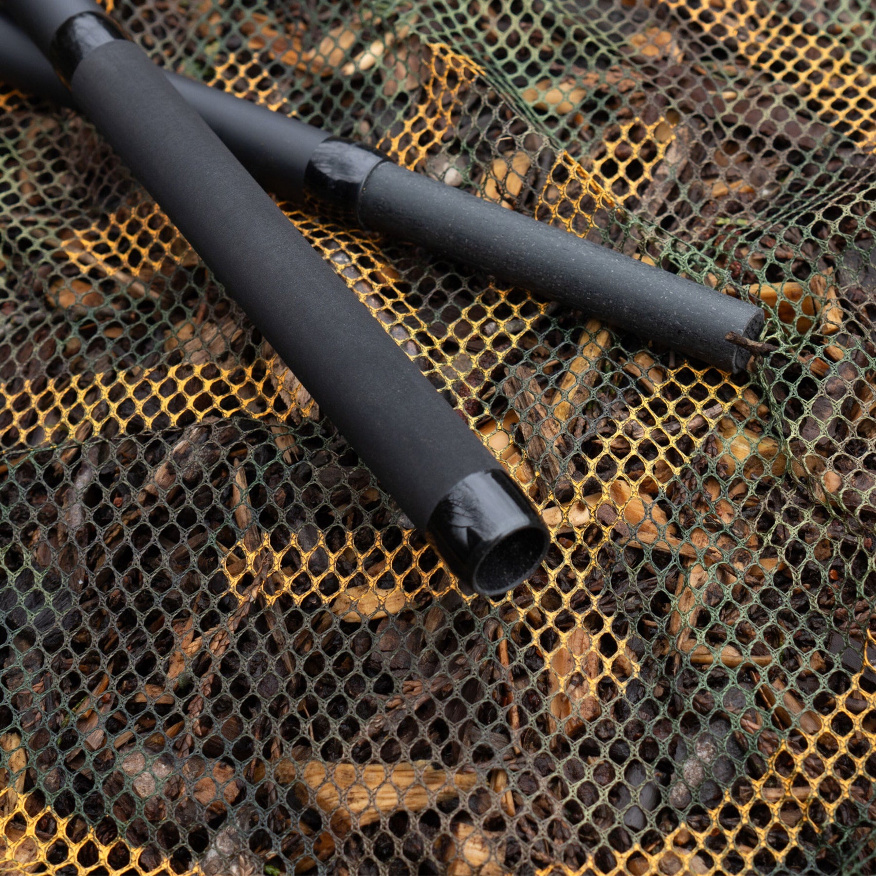 Riot 42in 6ft/180cm Landing Net 2 Piece Handle   Wychwood