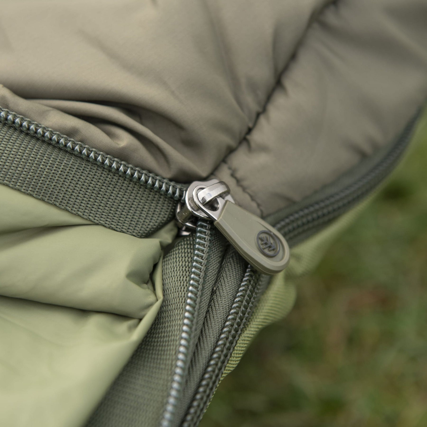 Epic 6 Leg Bed Chair Sleep System