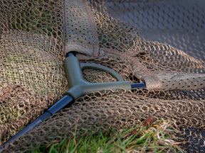 30in Specialist Landing Net  Landing Net Wychwood