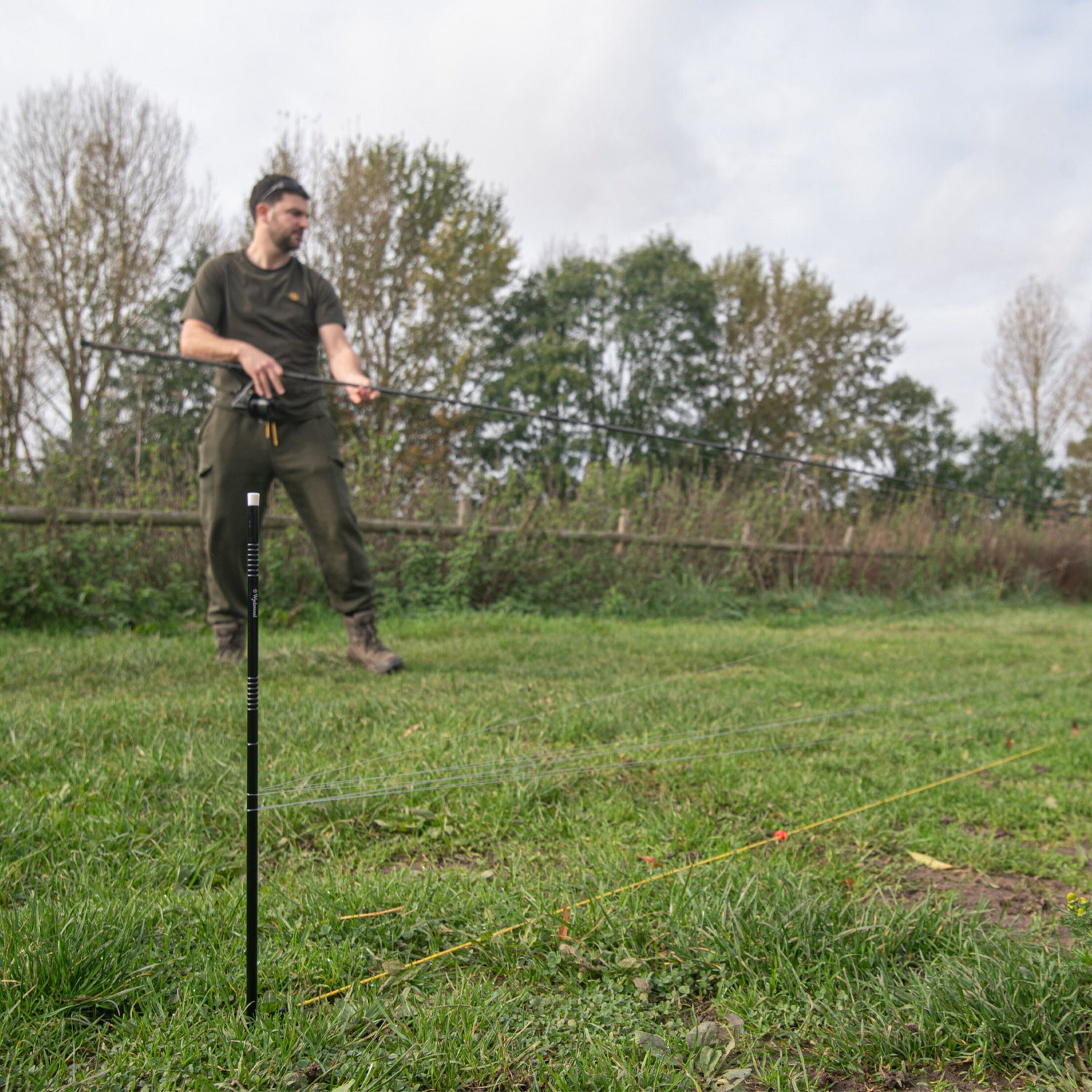 Distance Sticks Screw Point 2Pc 60X1.3Cm